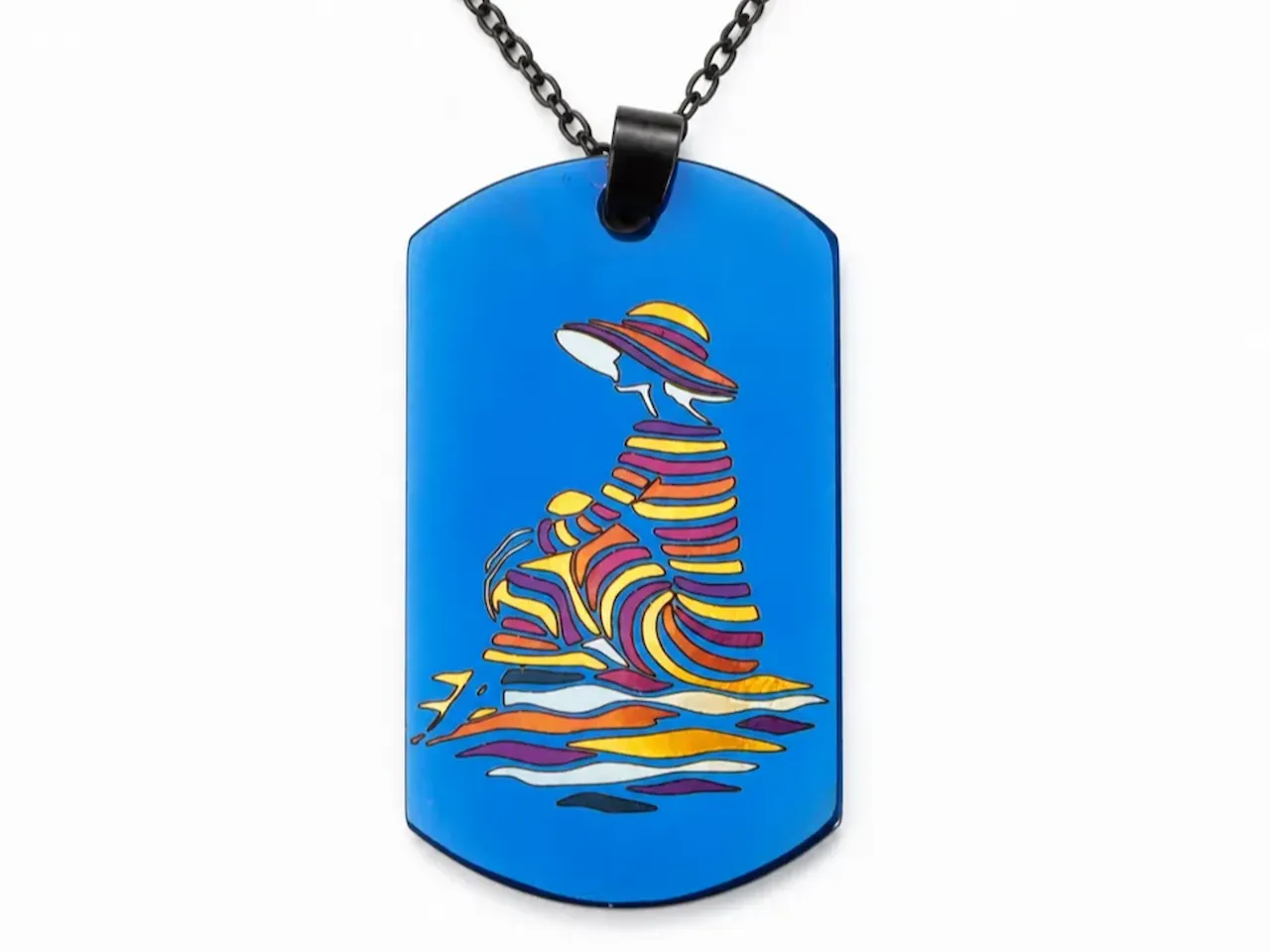 [Laser cut and engrave] Pendentif plaque militaire bleu avec silhouette de femme au chapeau