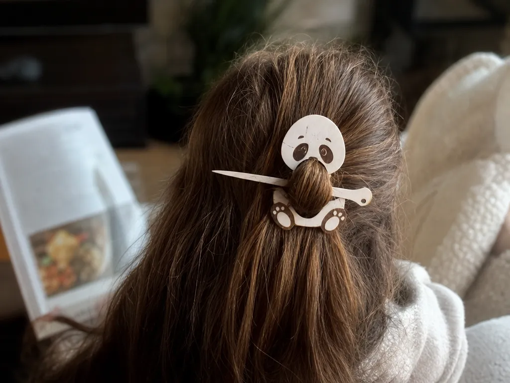 Pince à cheveux en forme de panda avec bâtonnet