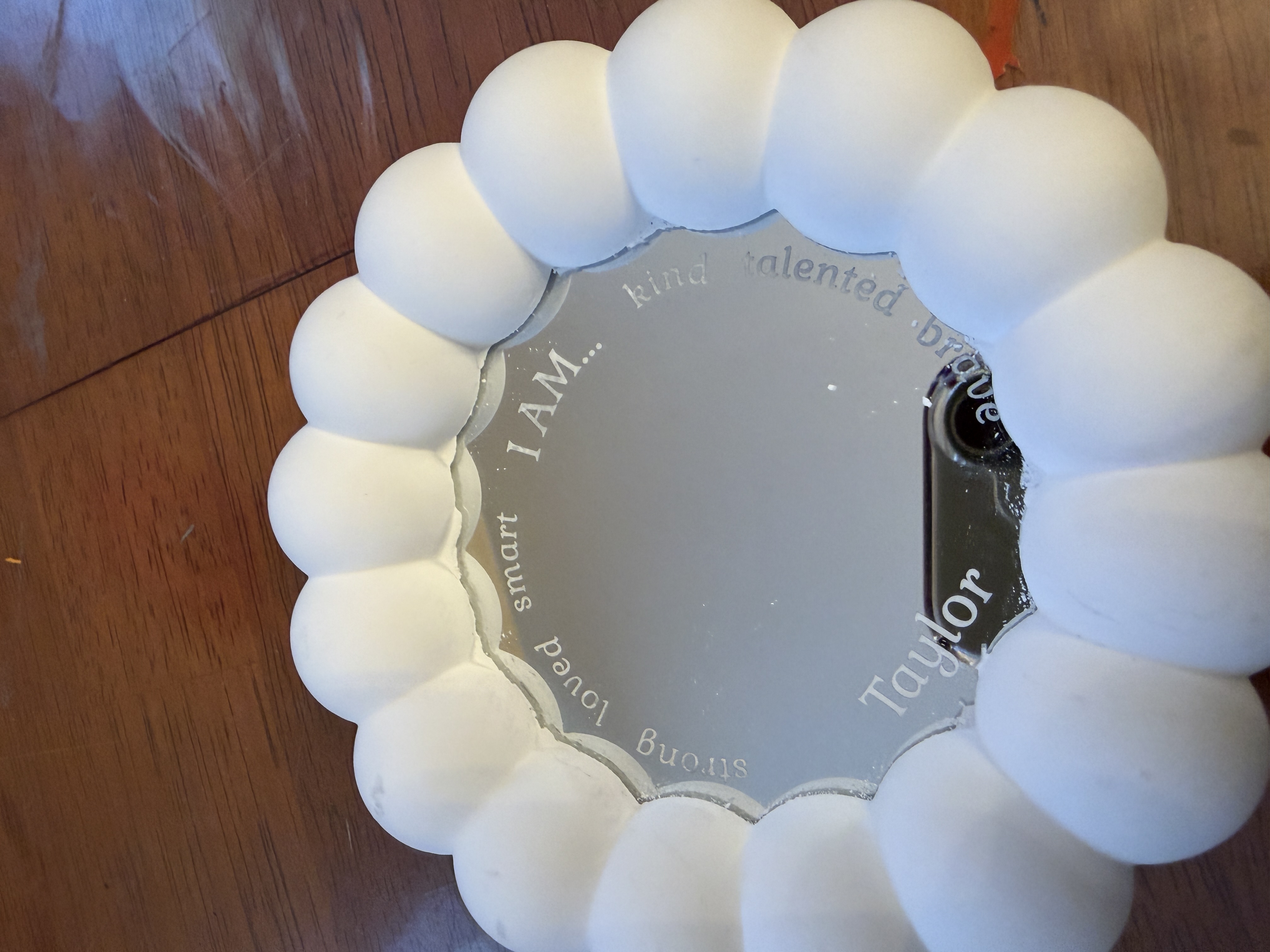 [Laser cut and engrave] Personalized Affirmation Mirror with Scalloped Edge