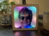 [Laser cut and engrave] Lampe décorative avec portrait stylisé d'Elton John