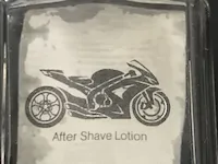 [Laser cut and engrave] Extase Musk for Men Parfümflakon mit Motorrad-Motiv