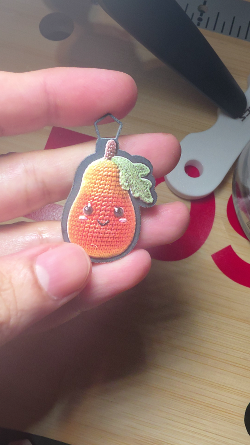 [Laser cut and engrave,Screen printing] Cute Kawaii Pear Keychain with Leaf Detail