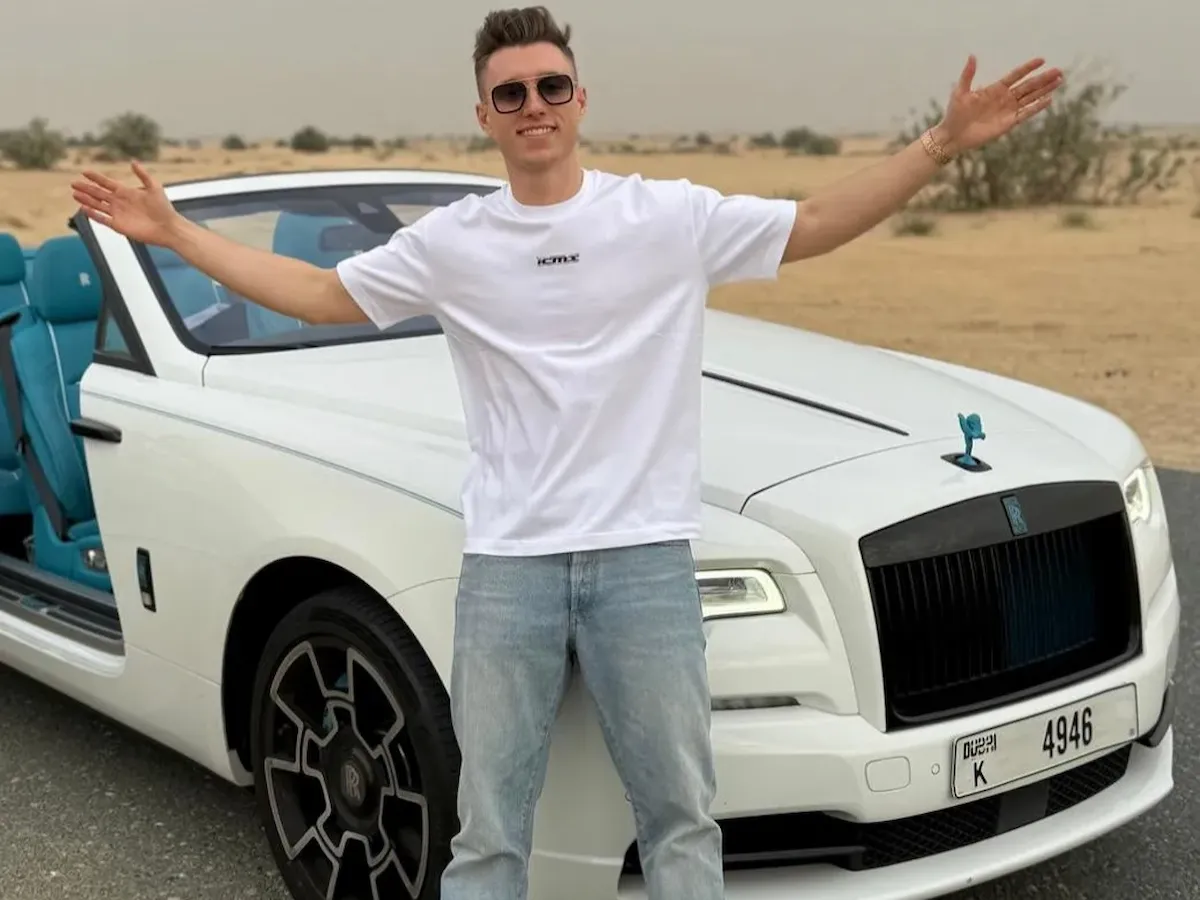 [Laser cut and engrave] Weißes Rolls-Royce Cabriolet in der Wüste