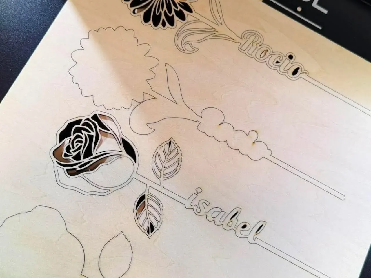 [Blade cut] Personalized wooden flower stems with name cutouts