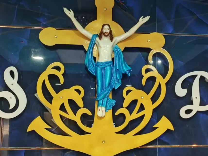 Cross with anchor