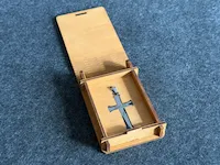 [Laser cut and engrave] Holzschatulle für Edelstahl Kreuz Anhänger