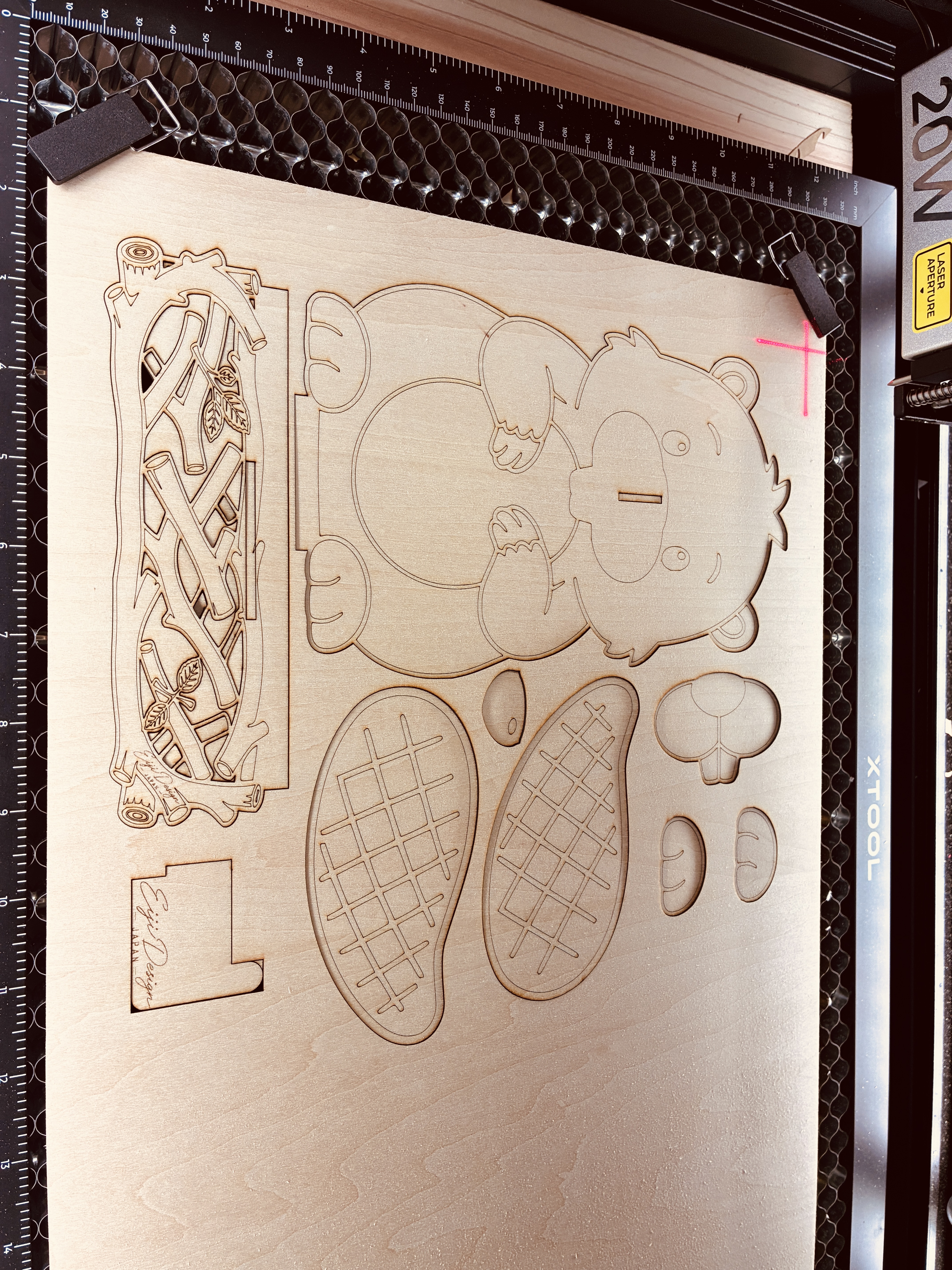 Wooden glasses stand shaped like a beaver instruction: step 2 - Processing