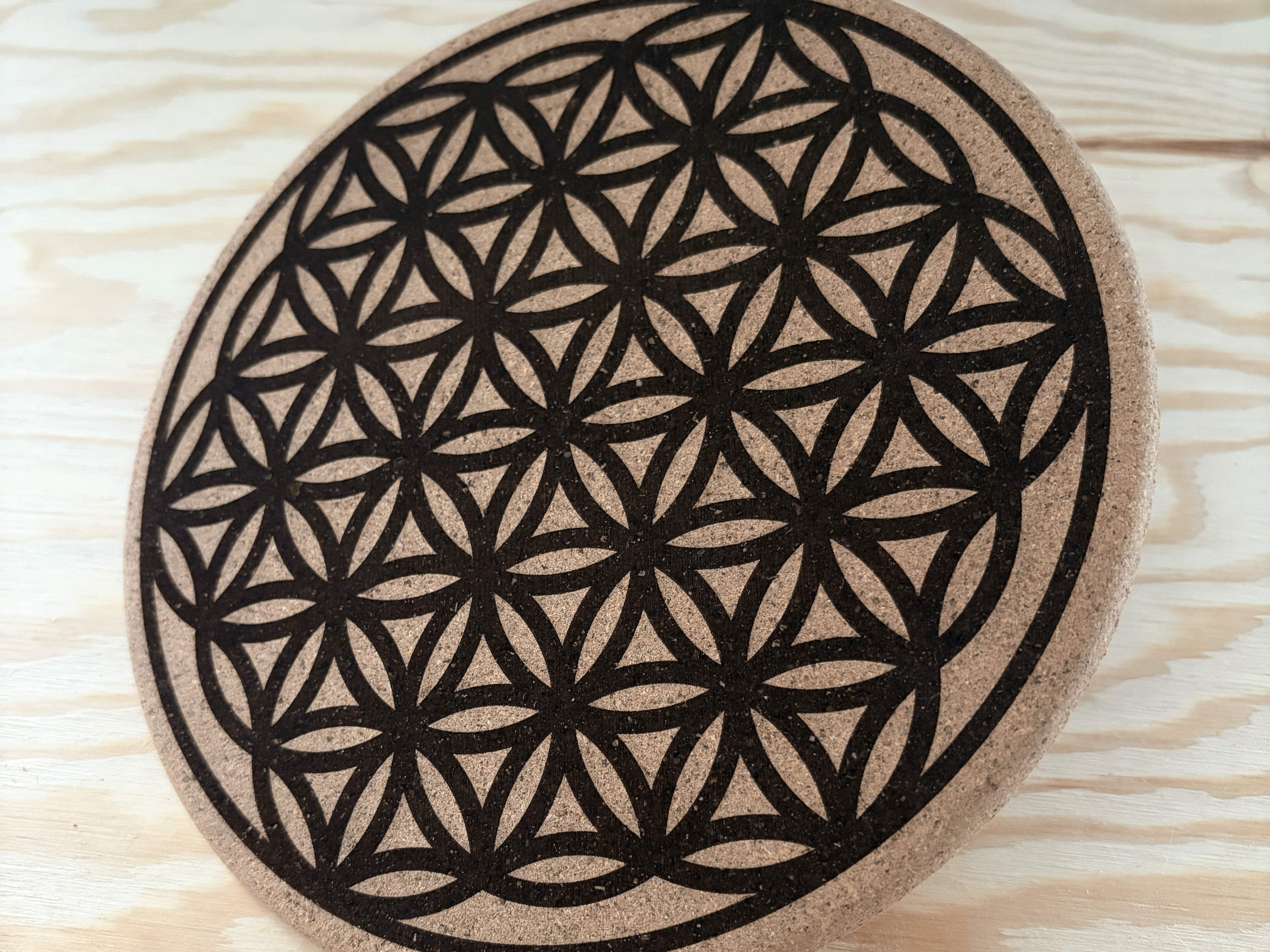 [Laser cut and engrave] Sottopentola in sughero