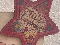 [Laser cut and engrave,Inkjet printing] Letrero en forma de estrella con mensaje de feliz cumpleaños