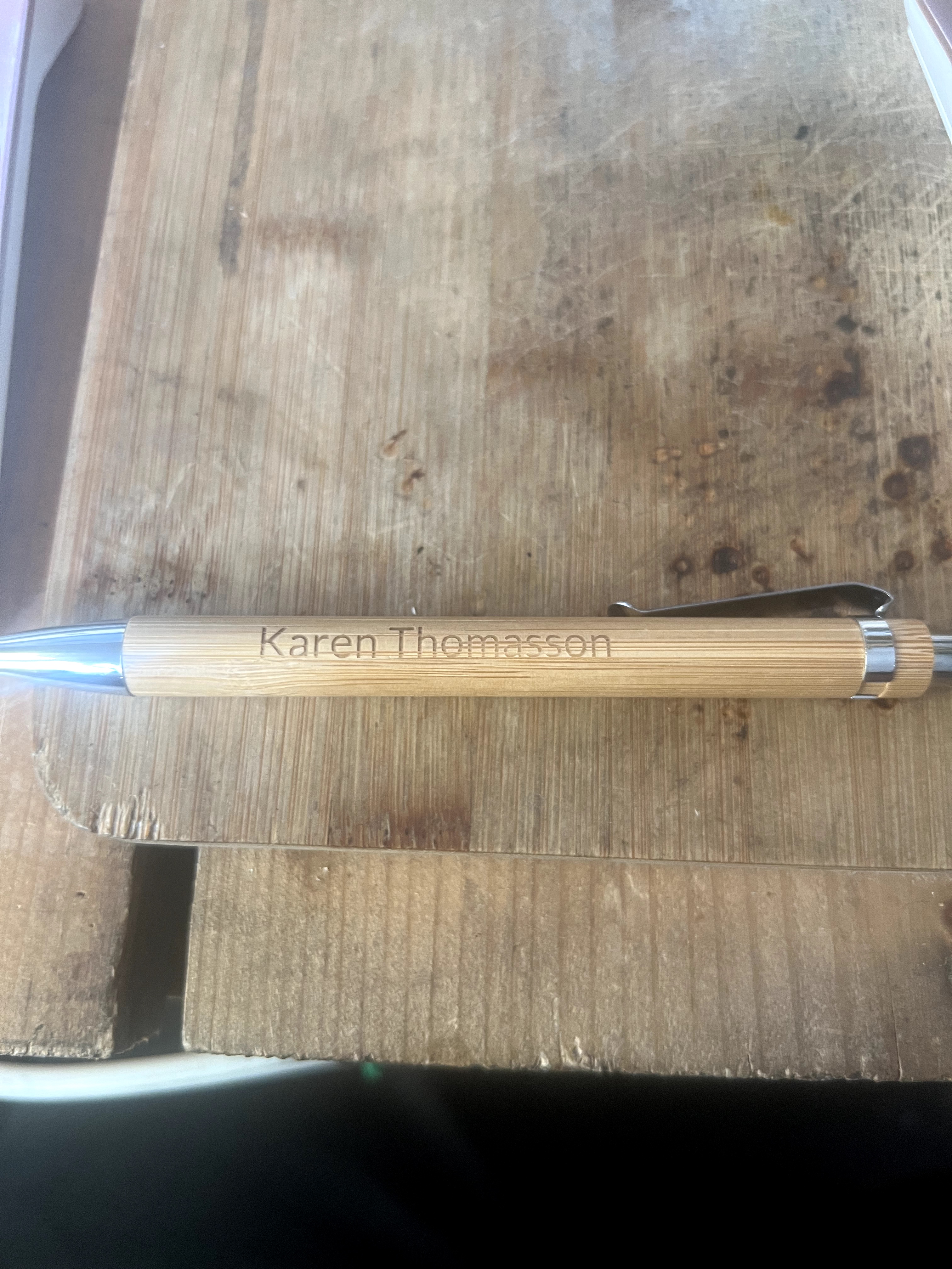 [Laser cut and engrave] Personalized Bamboo Ballpoint Pen with Name