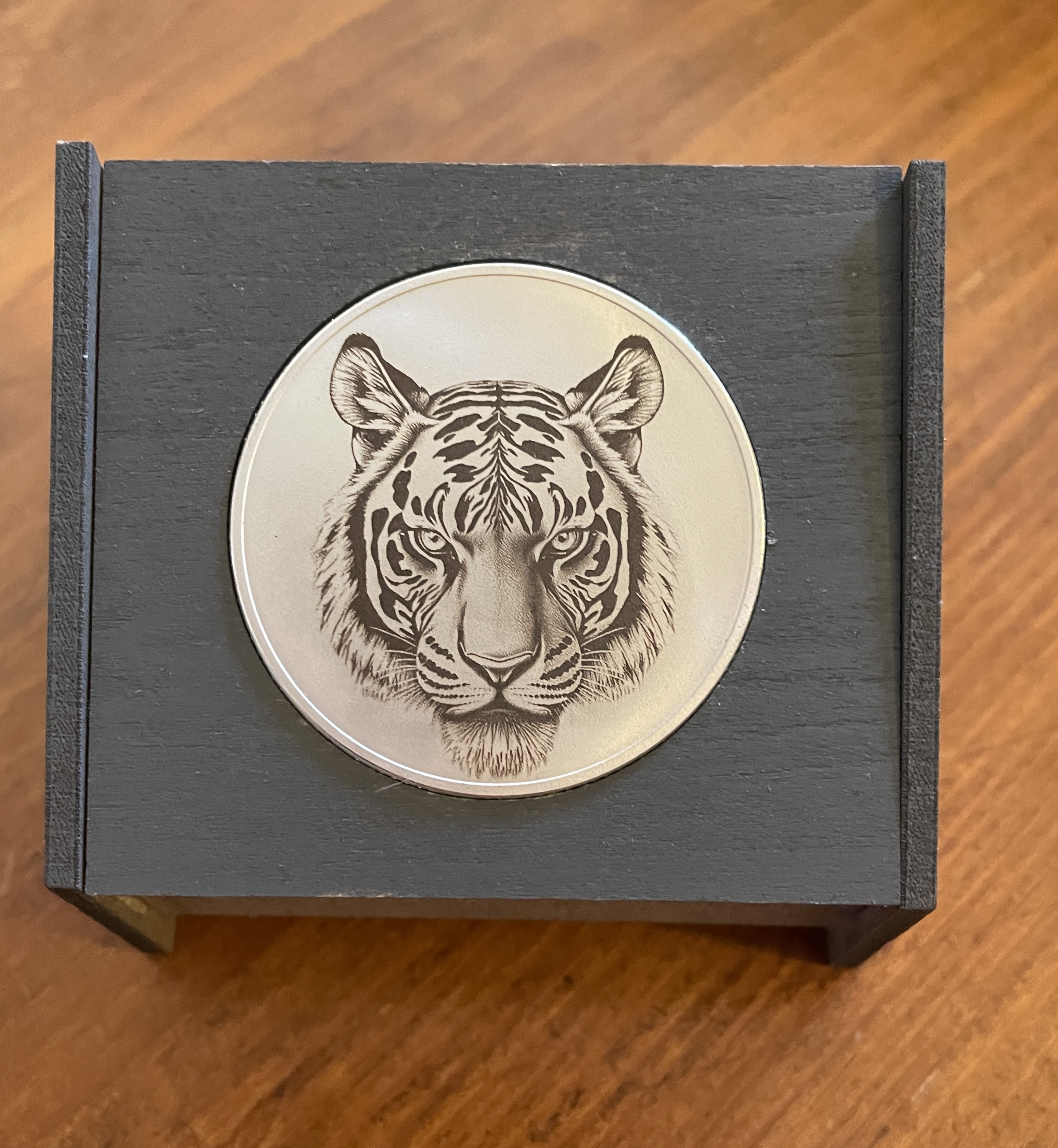 [Laser cut and engrave] Small square wooden display stand with circular recessed holder