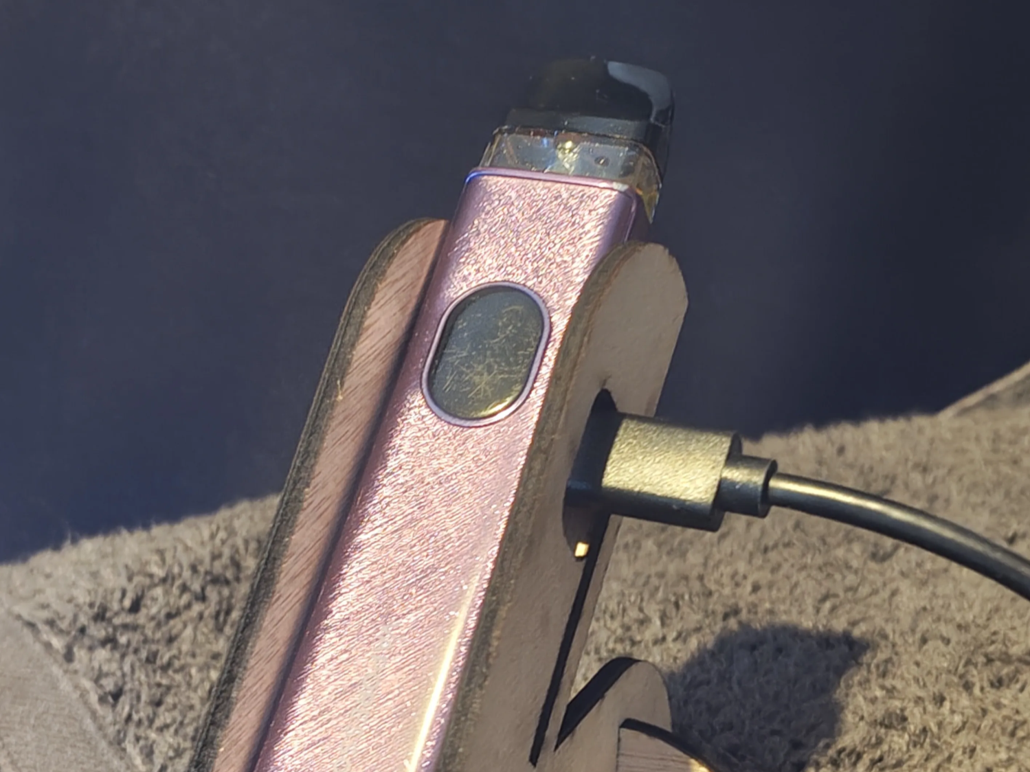 Vape holder, charger