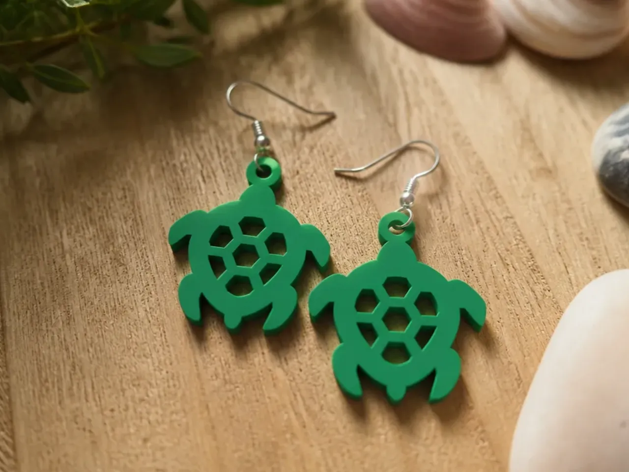 [Laser cut and engrave] Green Sea Turtle Dangle Earrings