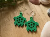 [Laser cut and engrave] Green Sea Turtle Dangle Earrings