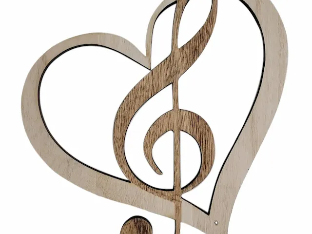 clef de sol dans un coeur, un emblème pour une cérémonie