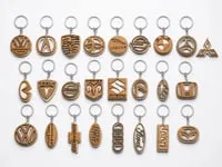 [Laser cut and engrave] Porte-clés en bois avec logos de marques automobiles