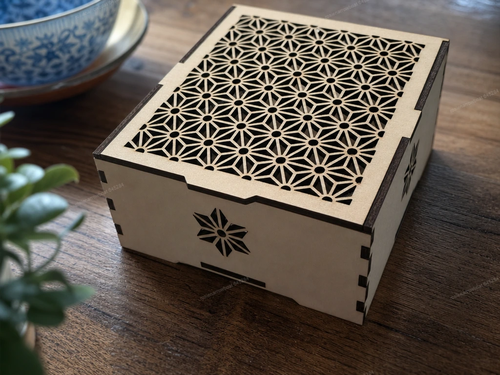 Wooden Storage Box with Geometric Lattice Pattern Lid
