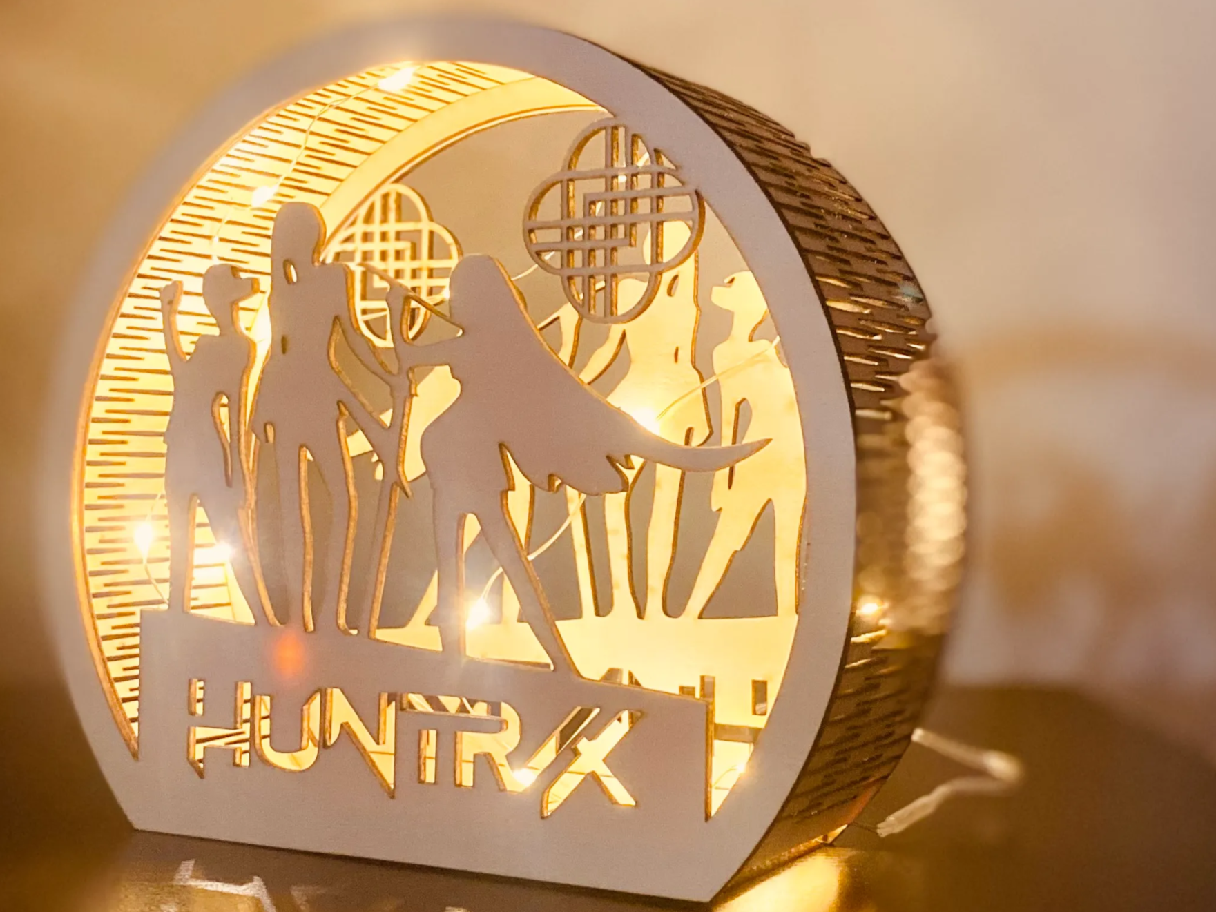 LAMPE ENFANT GROUPE HUNTRIX KPOP