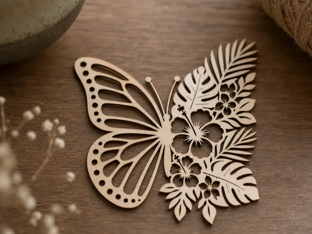 [Laser cut and engrave] Papillon en bois avec motifs de fleurs tropicales et feuilles