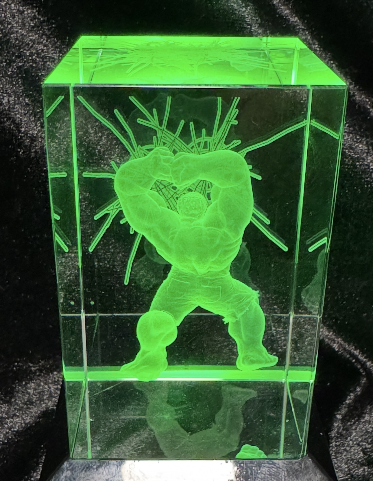 [Laser cut and engrave] Hulk 3D Crystal Cube with Green Glowing Light Base