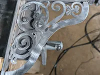 [Laser welding / cleaning,Laser cut and engrave] Black Metal Floral Scrollwork Shelf Brackets