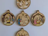 [Laser cut and engrave] Ornements de Noël ronds avec scènes de la nativité et anges