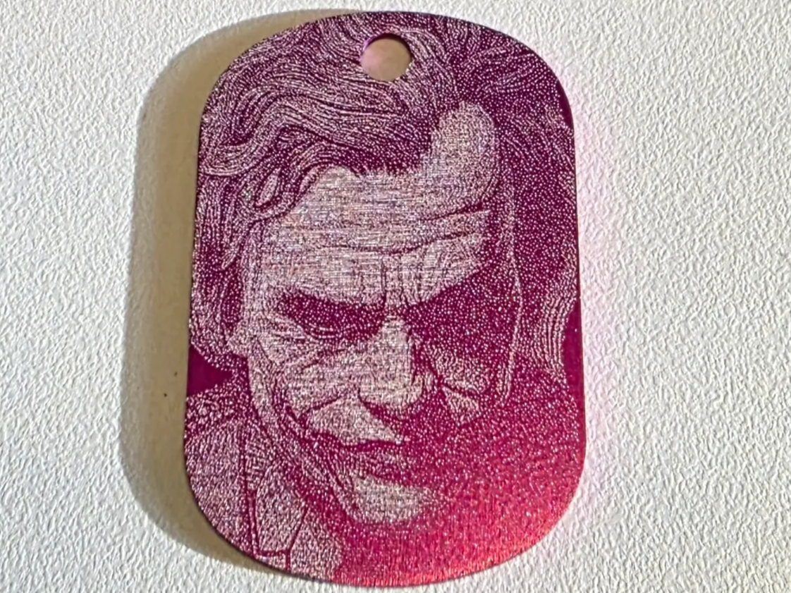 Anhänger mit Joker Porträt