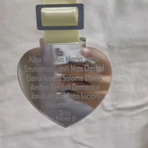 [Laser cut and engrave] Heart-shaped medal for a teacher - heart medals -  UV dtf desing - English and spanish