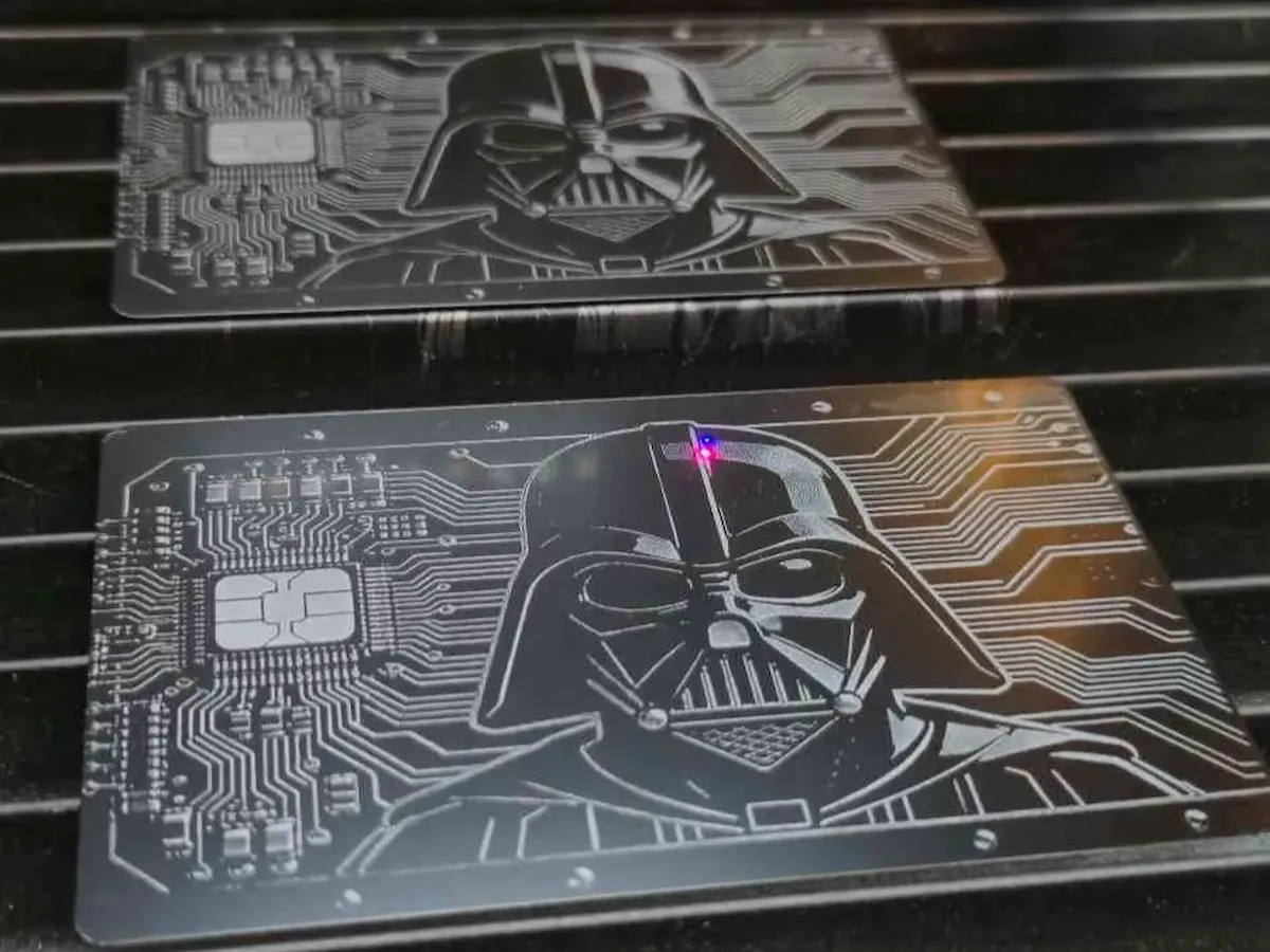 [Laser cut and engrave] Darth Vader Circuitry Design Metal Credit Card