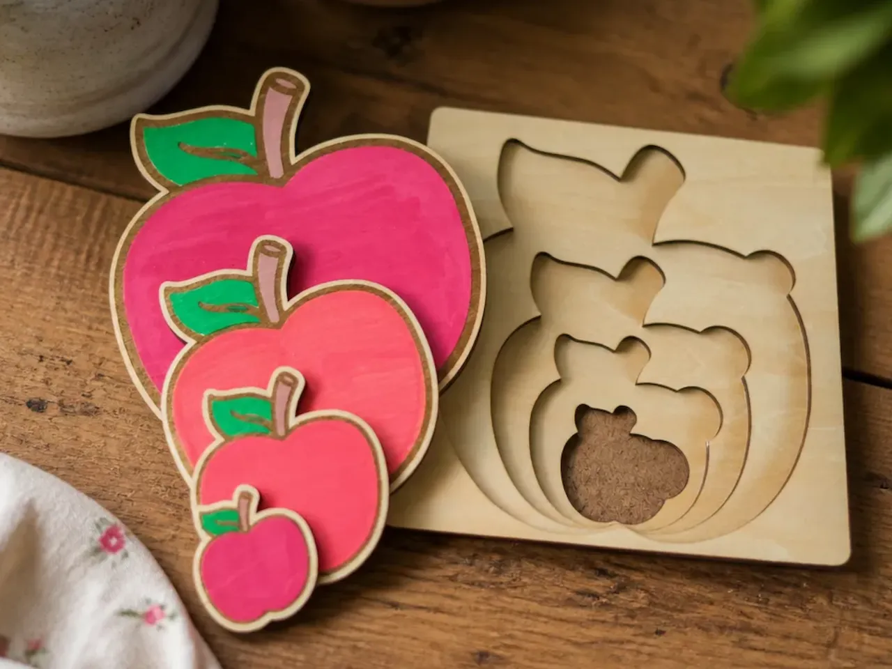[Laser cut and engrave] Puzzle en bois en forme de pommes gigognes