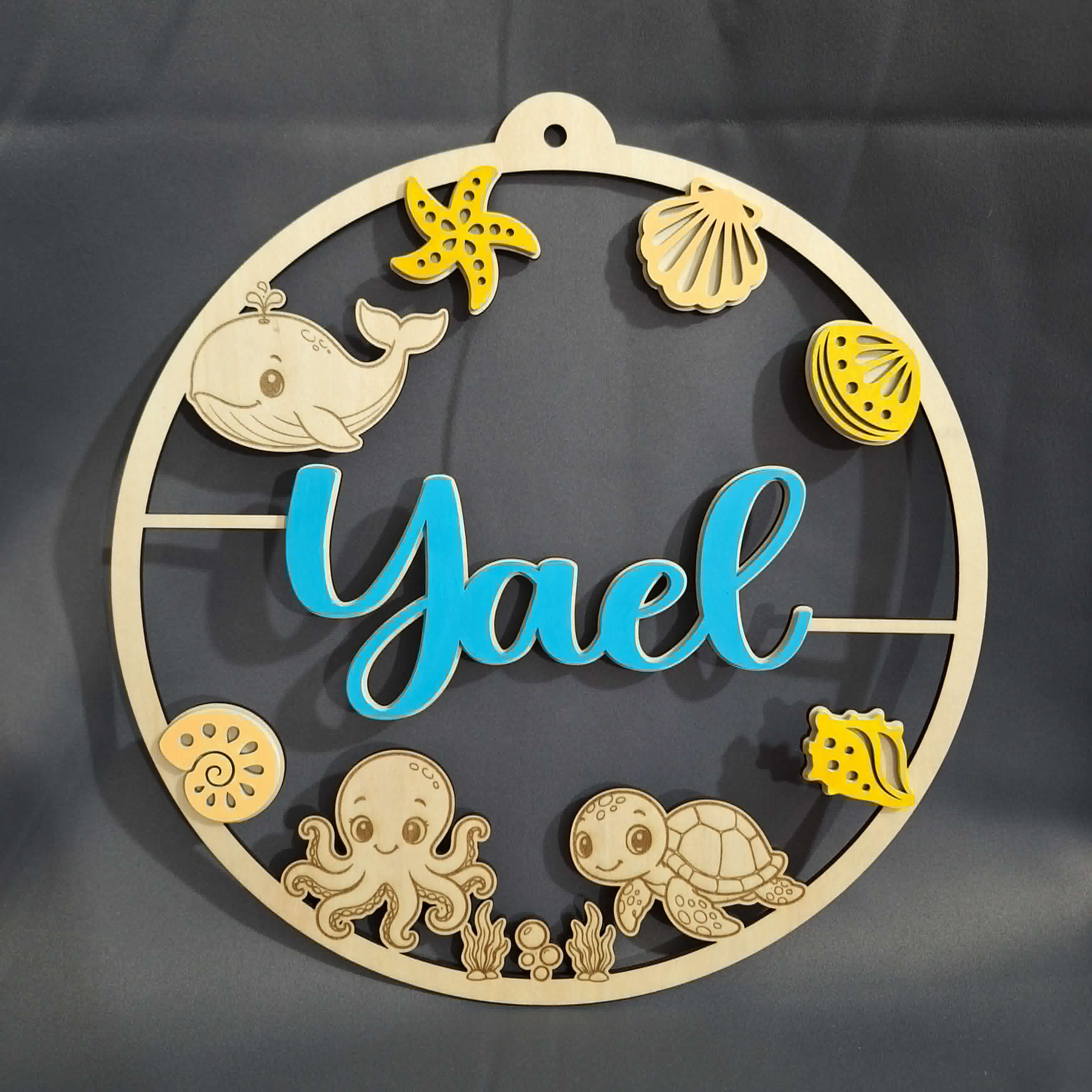 [Laser cut and engrave] Plaque murale ronde personnalisée avec prénom Yael et motifs d'animaux marins