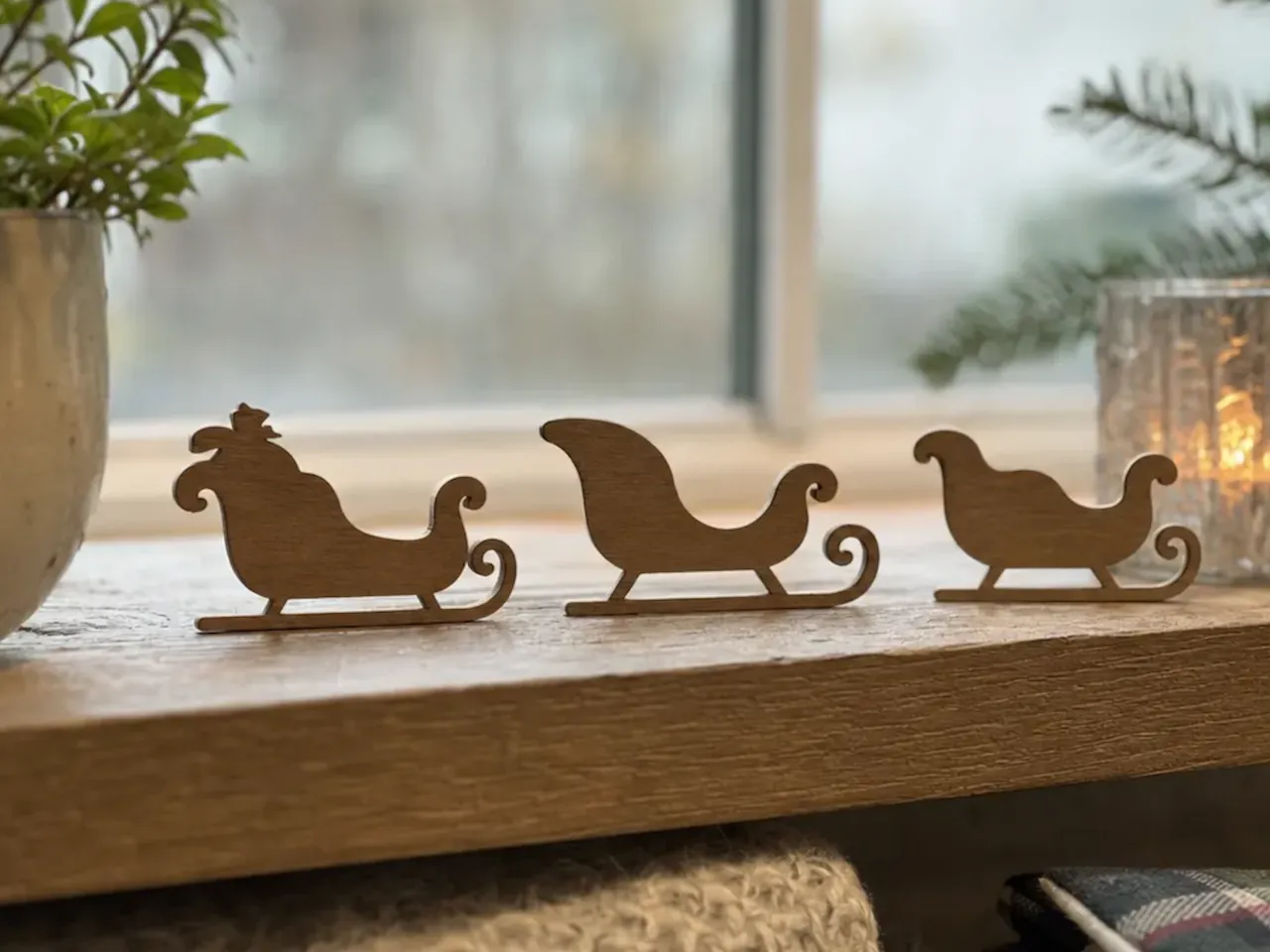 [Laser cut and engrave] Set of three wooden Santa sleigh tabletop figures