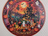 [UV printing,Laser cut and engrave] Plaque ronde illustrée Halloween Night avec maison hantée et personnages