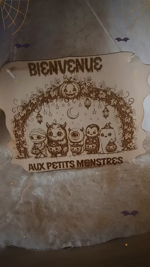 [Laser cut and engrave] Panneau de bienvenue en bois pour Halloween avec monstres mignons