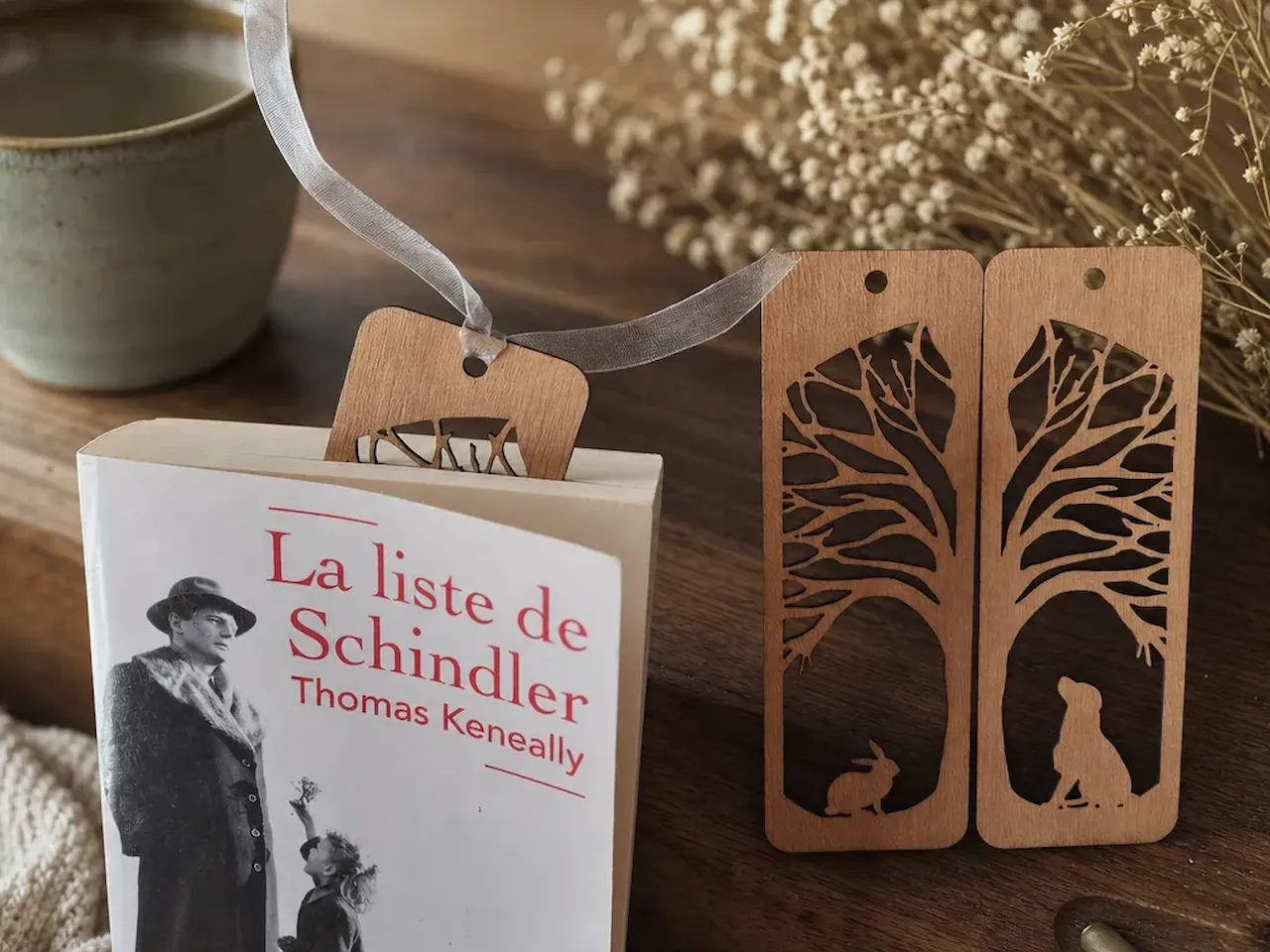 [Laser cut and engrave] Marque-page en bois avec motifs d'arbre, de lapin et de chien