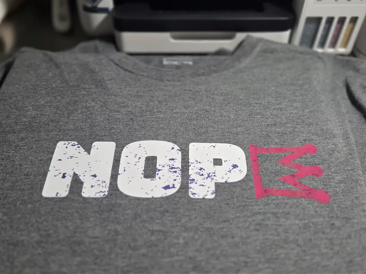 [Blade cut,Inkjet printing,Heat Press] Grey T-shirt with Nope Graphic Print