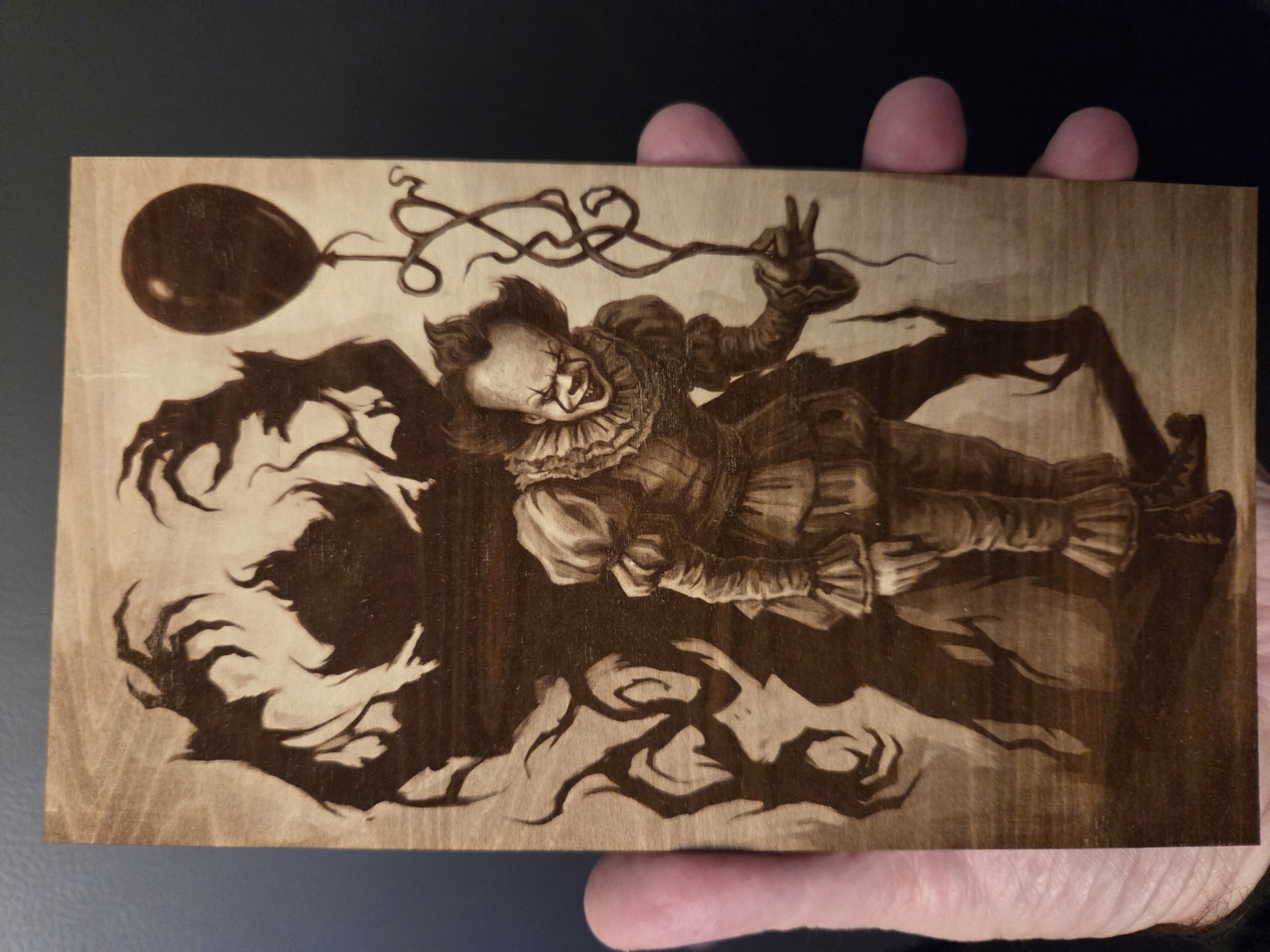 Pennywise the Clown with Balloon Wooden Wall Art instruction: step 1 - 