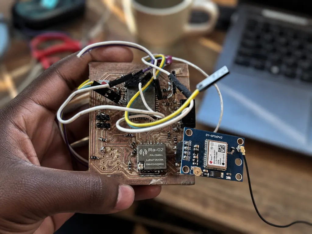RocNaV: Custom LoRa (Latter HC-12) and GPS tracking circuit board module