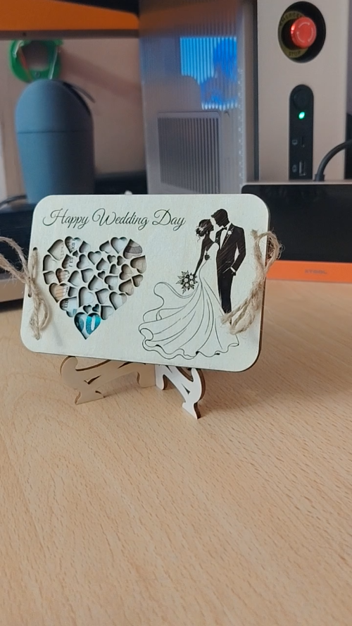 [Laser cut and engrave] Happy Wedding Day Wooden Money Holder Card with Bride and Groom Silhouette