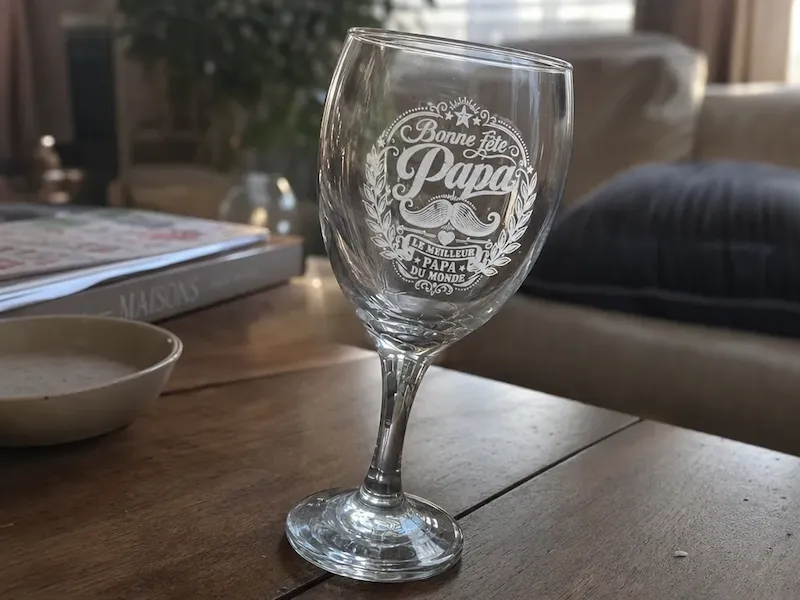 Verre à vin personnalisé Bonne fête Papa