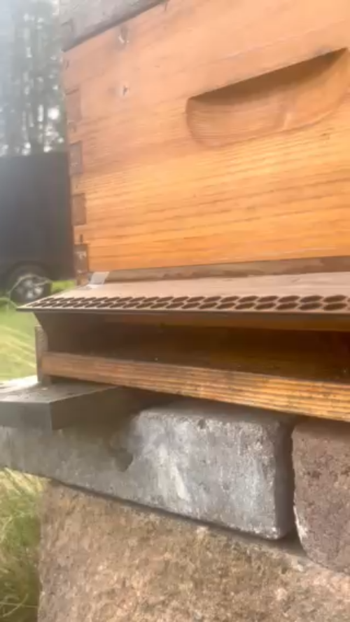 [Laser cut and engrave] Honeybee Hive Awning – Helping Bees Thrive