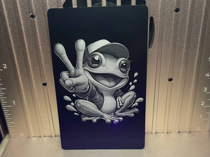Frosch Peace auf Aluminium Visitenkarte