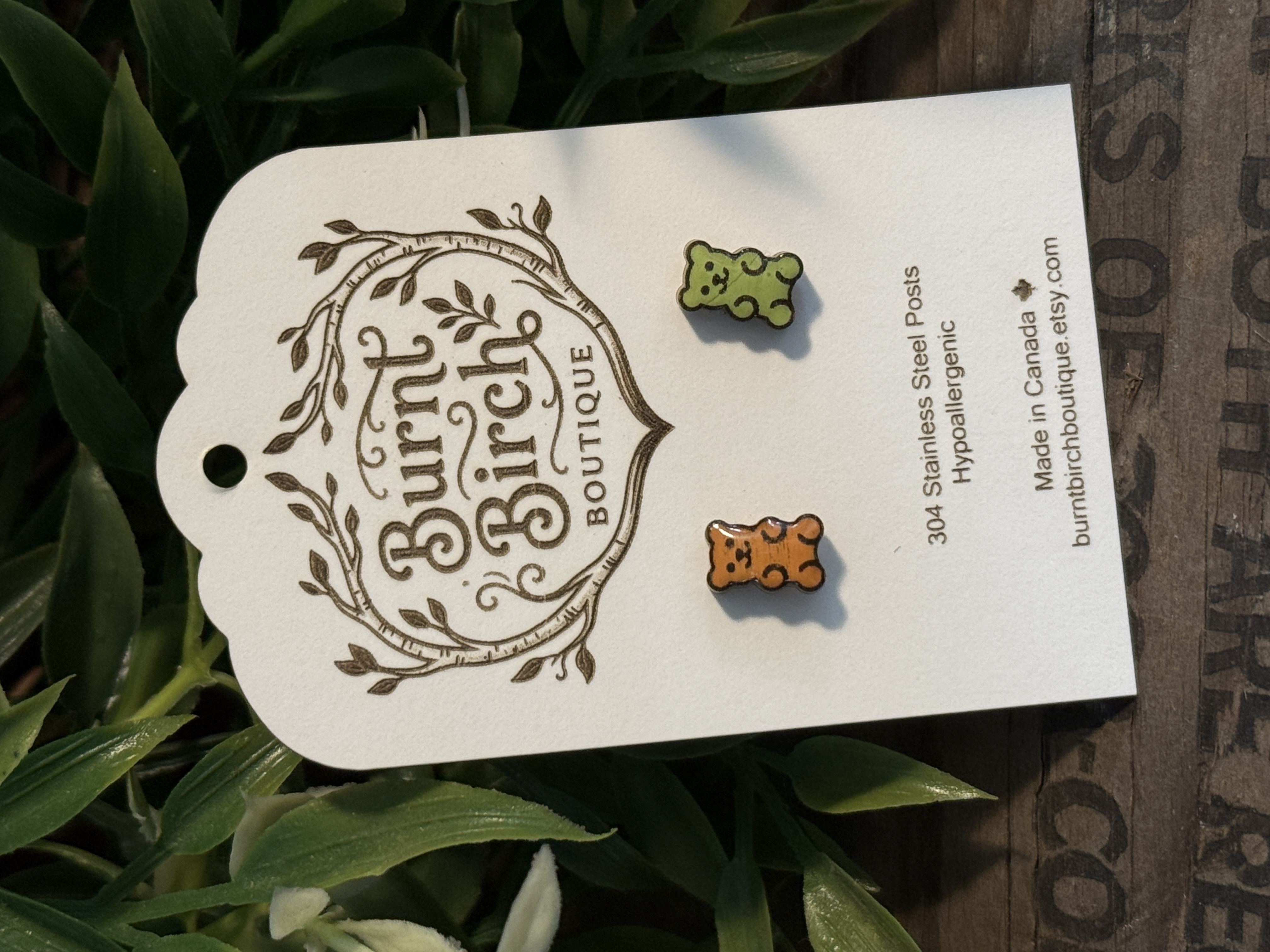 [Laser cut and engrave] Gummy Bear Stud Earrings