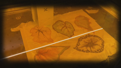 [Laser cut and engrave,Inkjet printing] Jungle Heart —— Illuminated leaf-shaped fiber art sculpture