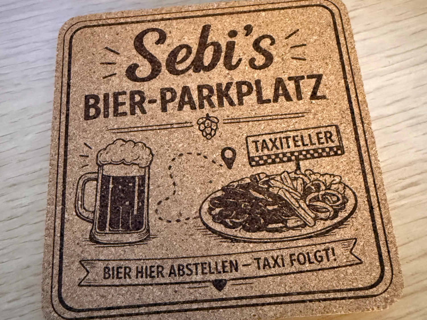 Sebi's Bier-Parkplatz – Lasergravur Untersetzer mit Taxiteller