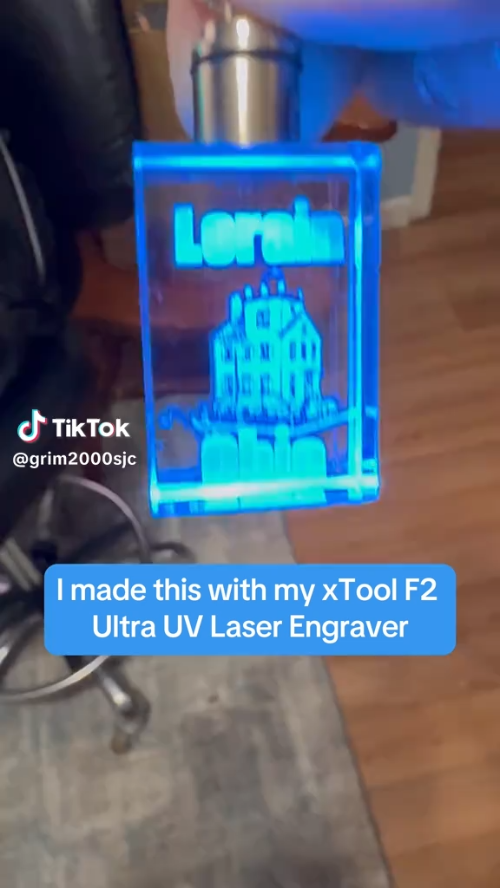 [Laser cut and engrave] Lorain Ohio Light Up Crystal Keychain