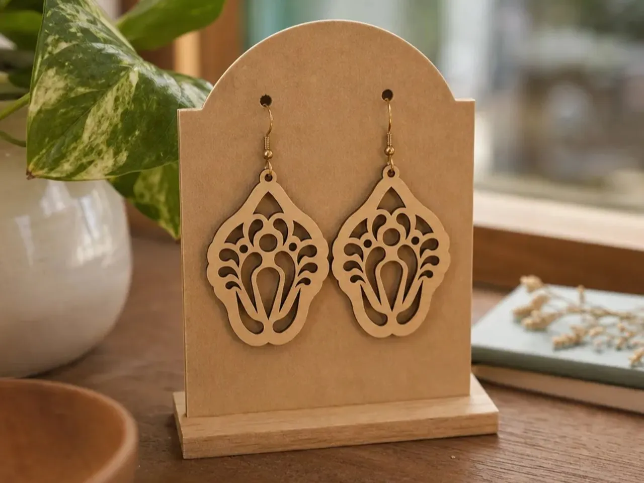 [Laser cut and engrave] Filigree Teardrop Dangle Earrings with Ornate Cutout Pattern