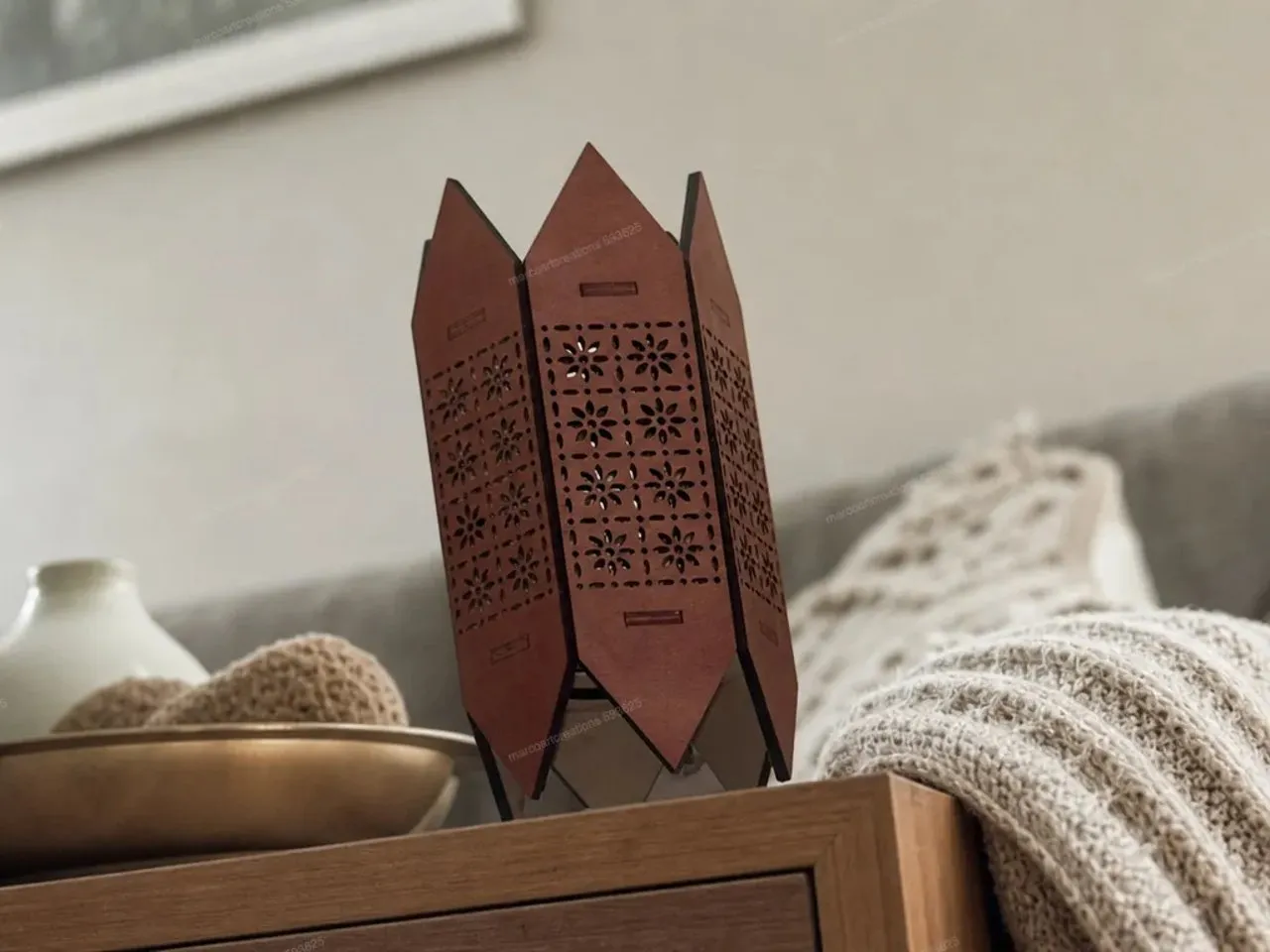 [Laser cut and engrave] Floral Patterned Wooden Table Lamp with Geometric Cutouts