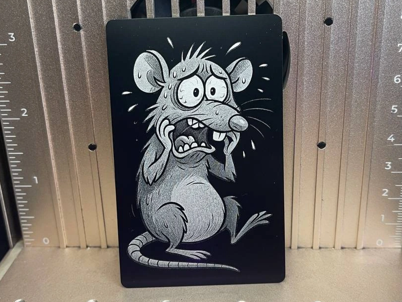 Ratte auf Aluminium Visitenkarte