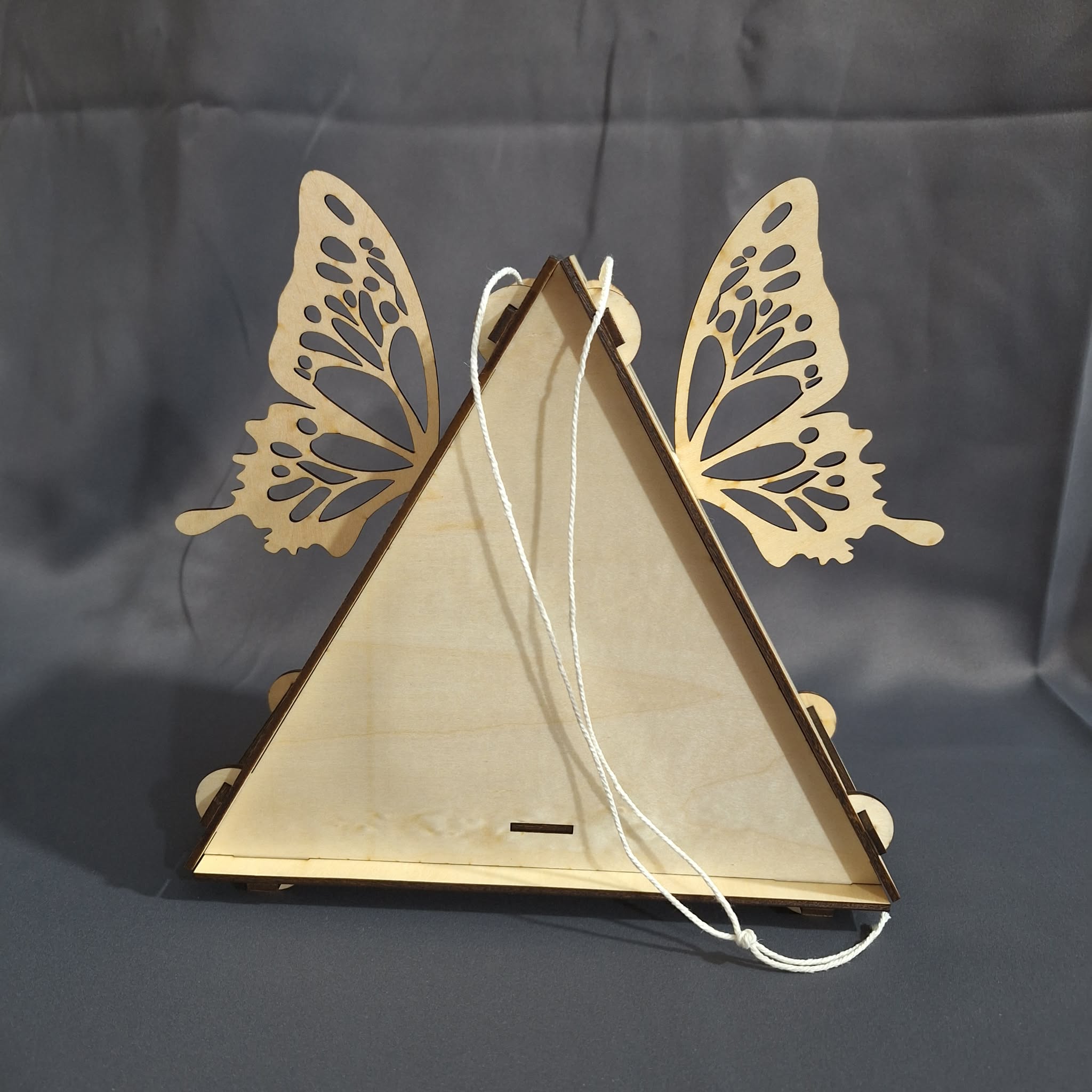 [Laser cut and engrave] La maison des papillons